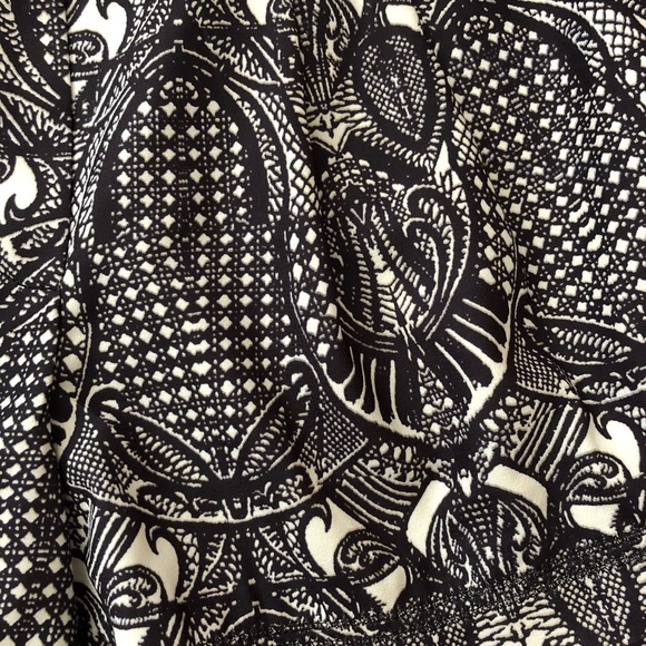 Pattern Shorts - Picture 2 of 4